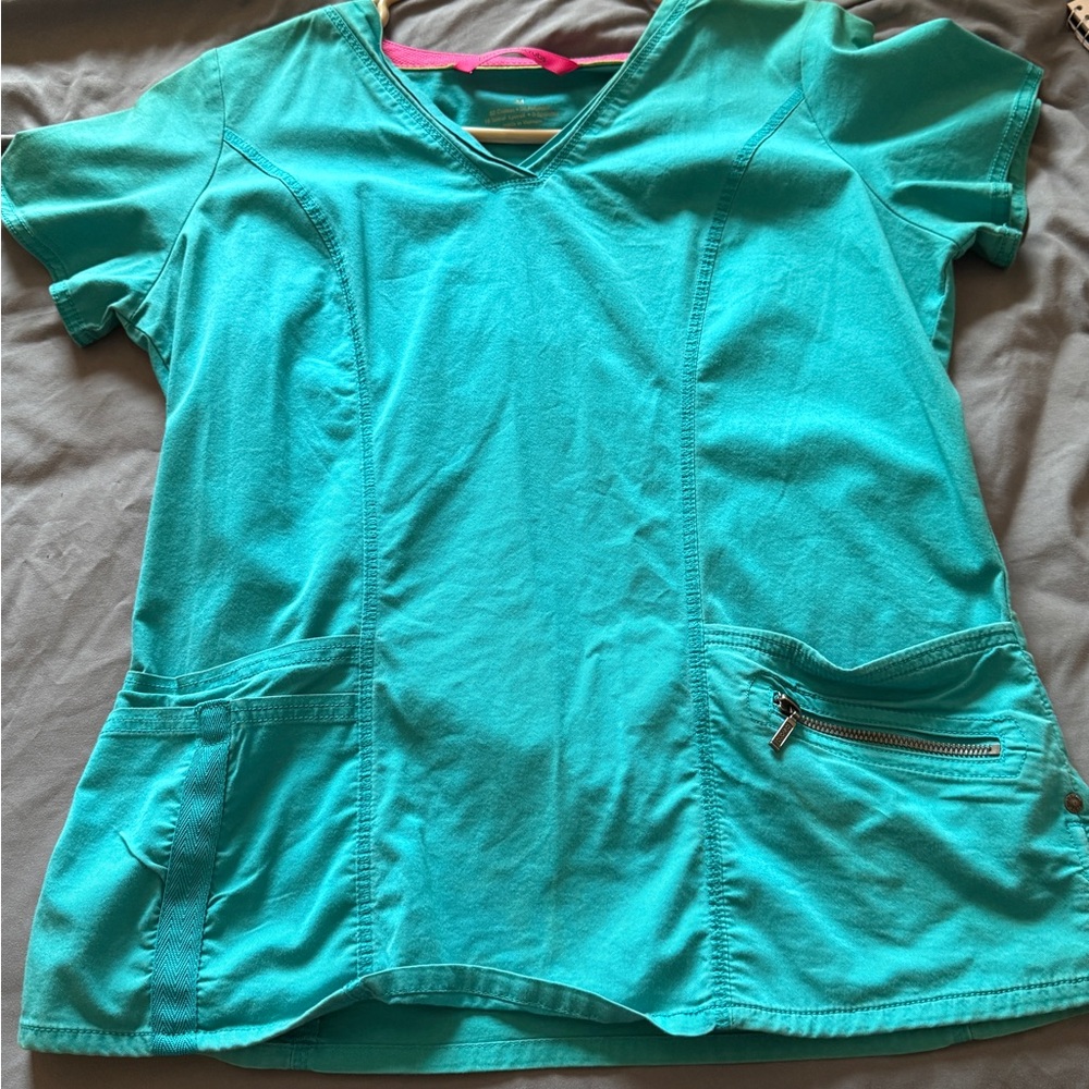 Teal V-Neck Scrub Top with Pockets